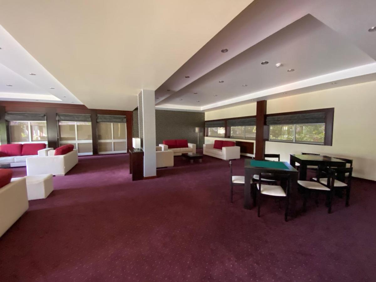 Hotel Colmeia Monte Real
