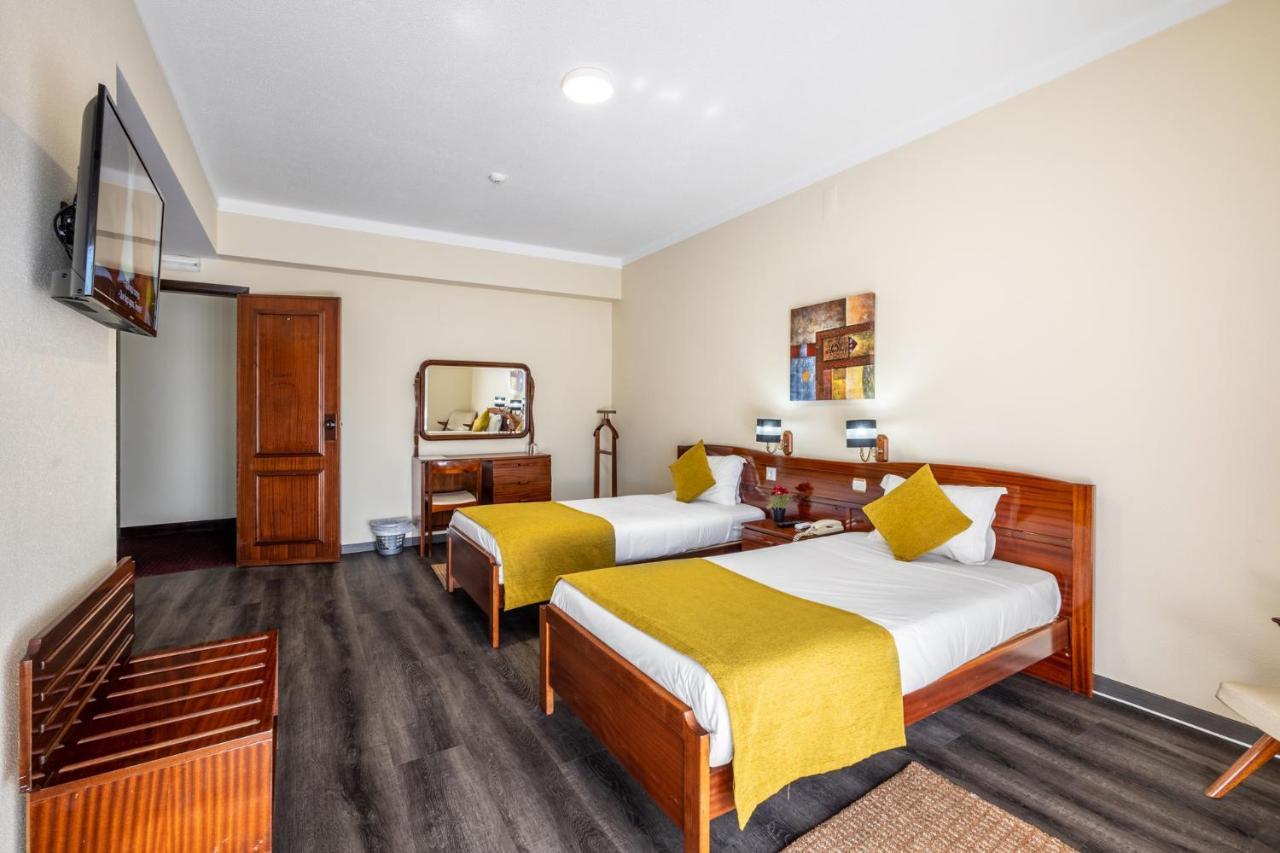 Colmeia Hotel 3*