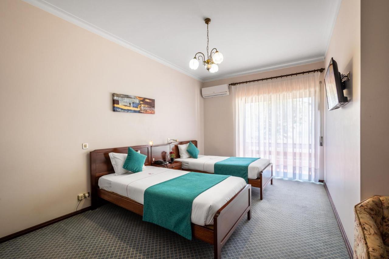 Hotel Colmeia 3*