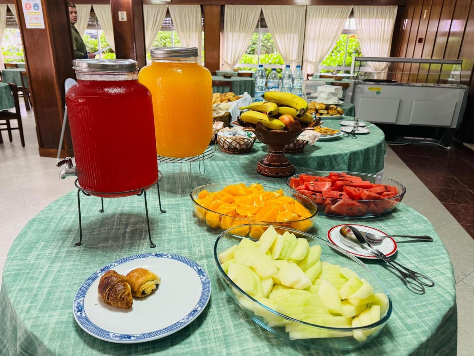 Hotel Colmeia Monte Real